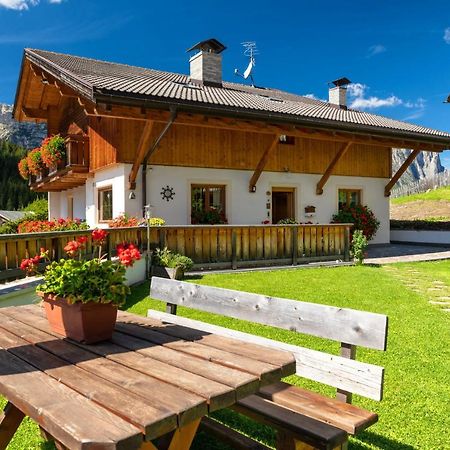 Ciasa Odlana Lägenhet San Cassiano  Exteriör bild