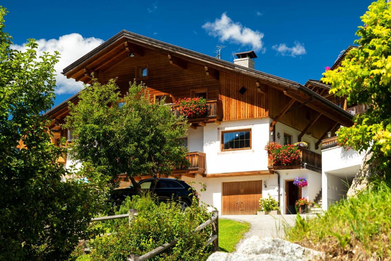 Ciasa Odlana Lägenhet San Cassiano  Exteriör bild