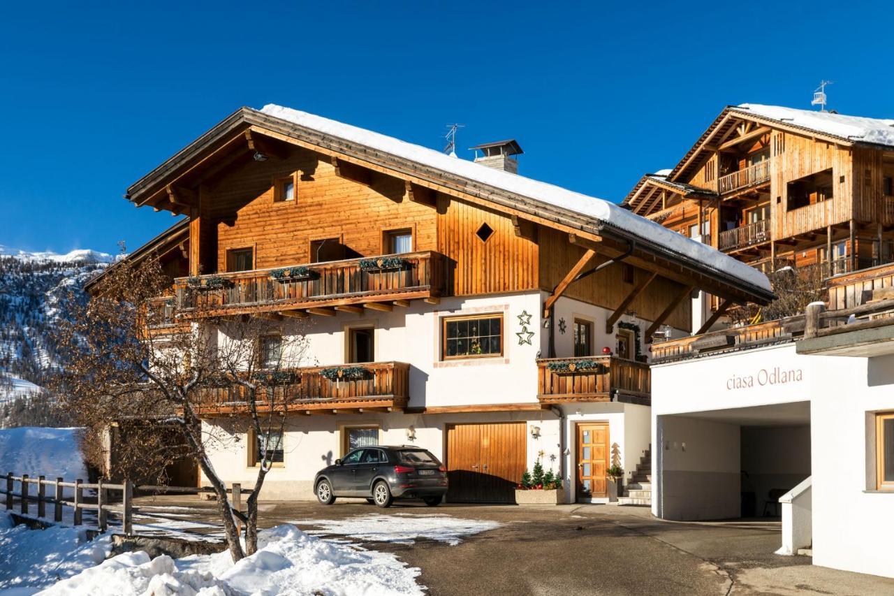 Ciasa Odlana Lägenhet San Cassiano  Exteriör bild